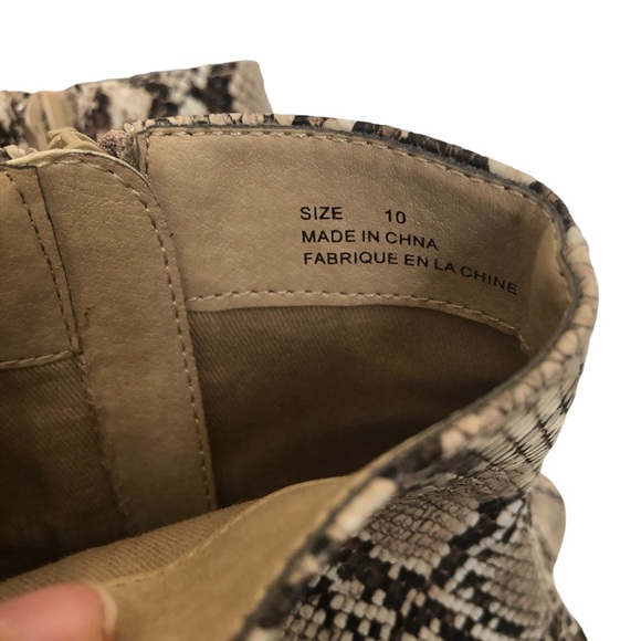 Urban Outfitters Thelma Ankle Boot - Picture 12 of 16